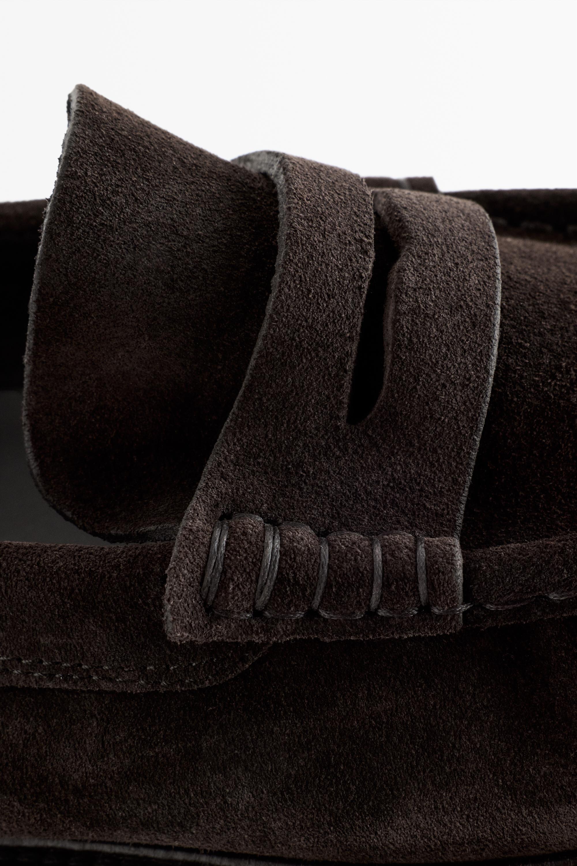 Shirred split suede leather loafer